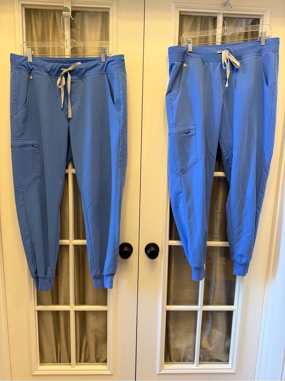 2 LARGE Ceil Blue Women’s Figs Zamora Joggers EUC